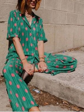Green and pink polka dot set